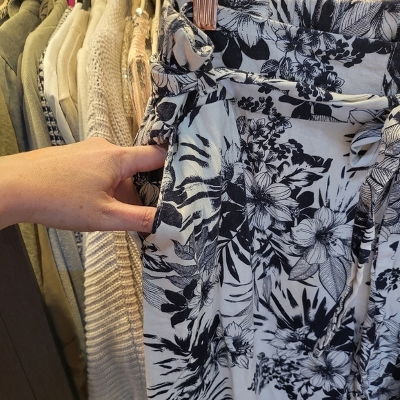 Sound Style Linen Vacation Pants - Picture 3 of 6